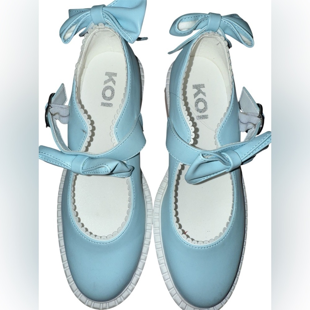 KOI FOOTWEAR JUST A BABY MARY JANES - BLUE
BLUE UK4/US6 worn once